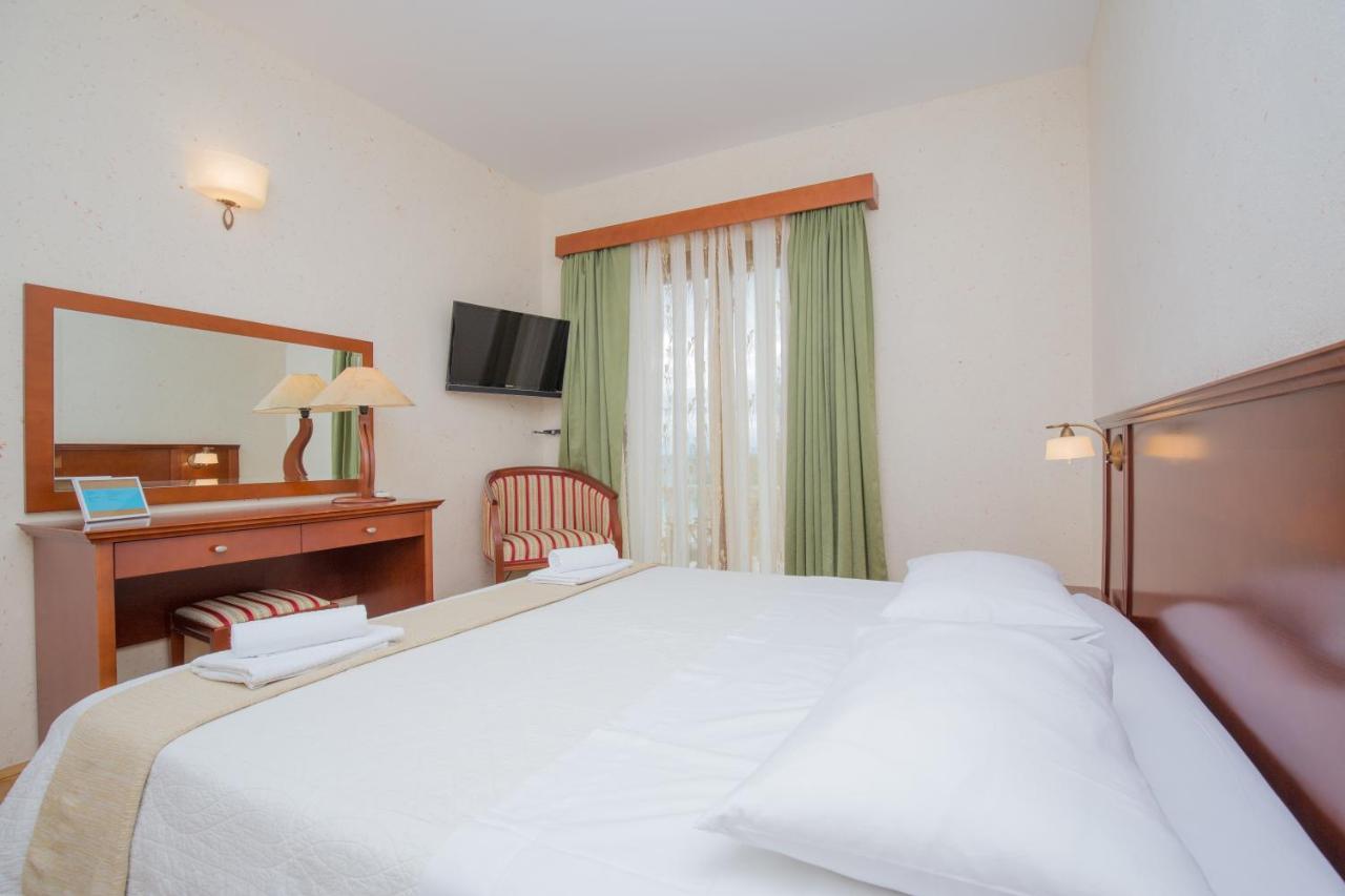 Rooms Plava Laguna Primošten Exterior foto